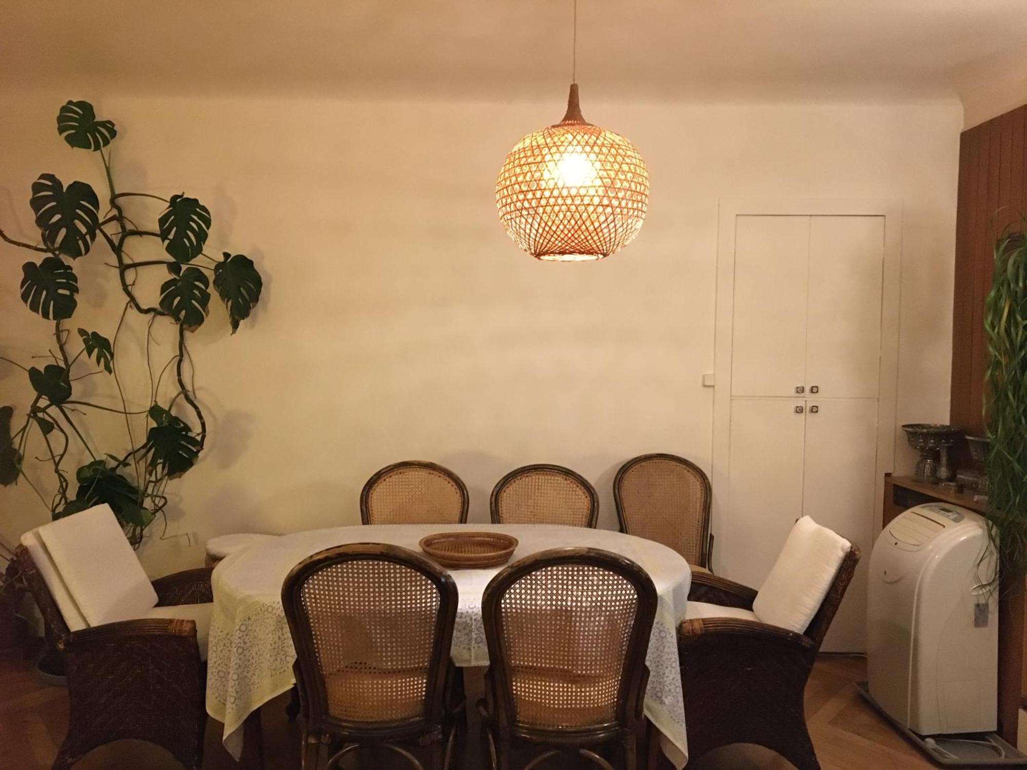80 Square Meters Family With Ac Appartement Parijs